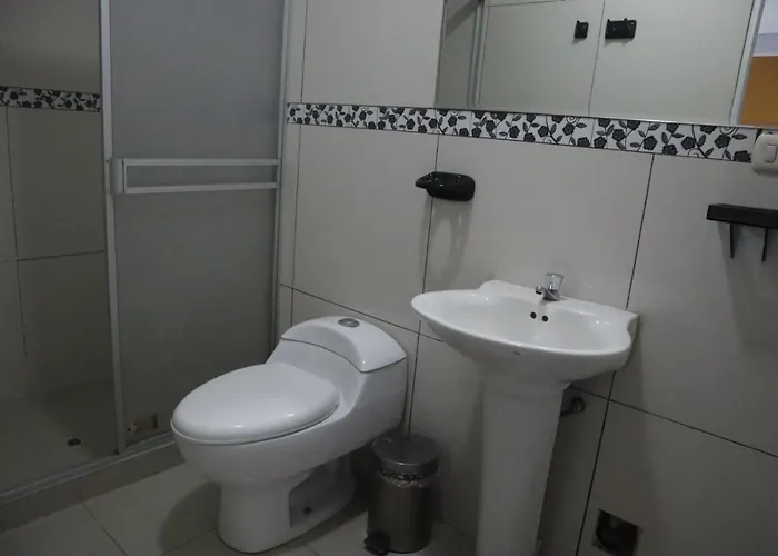 Hotel Los Alamos 3*