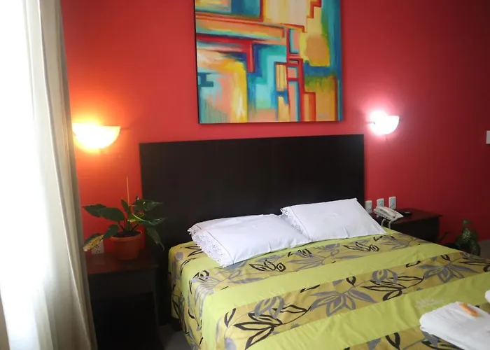 Los Alamos Hotel